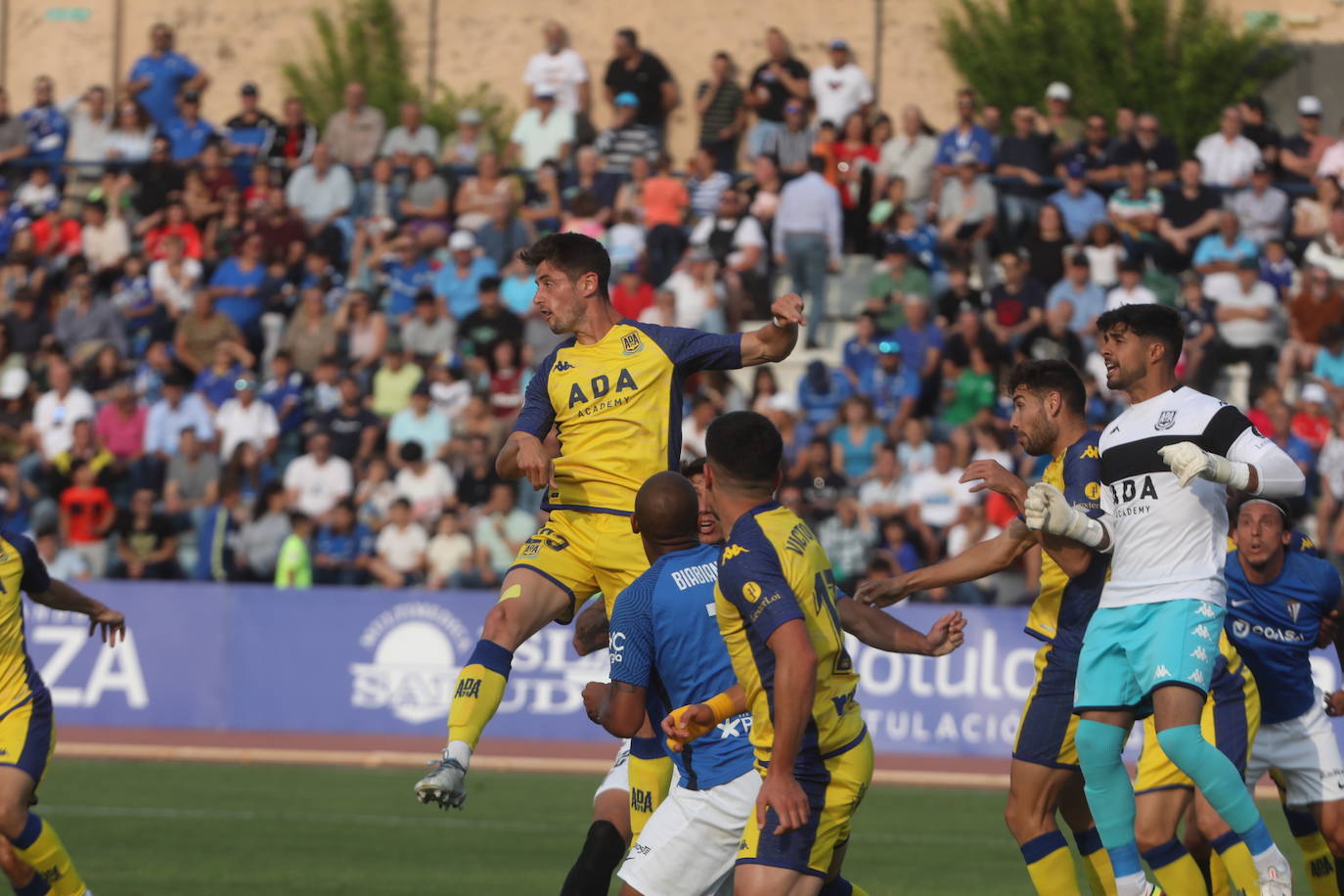 Fotos: San Fernando CD-Alcorcón en el estadio Bahía Sur