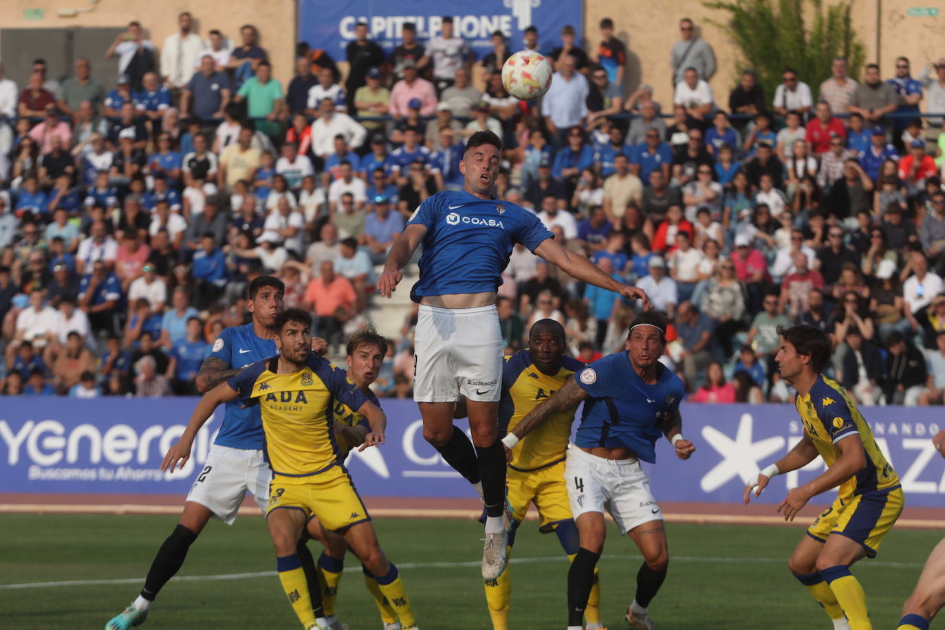 Fotos: San Fernando CD-Alcorcón en el estadio Bahía Sur