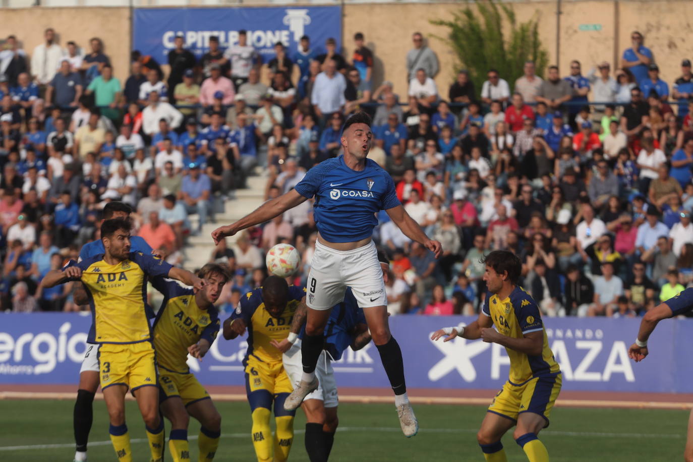 Fotos: San Fernando CD-Alcorcón en el estadio Bahía Sur