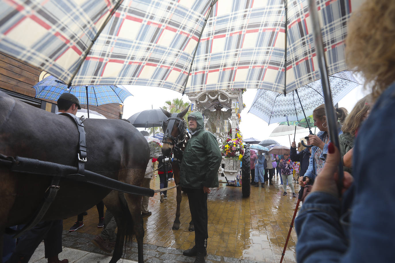 Fotos: Cádiz comienza la peregrinación a la aldea de El Rocío