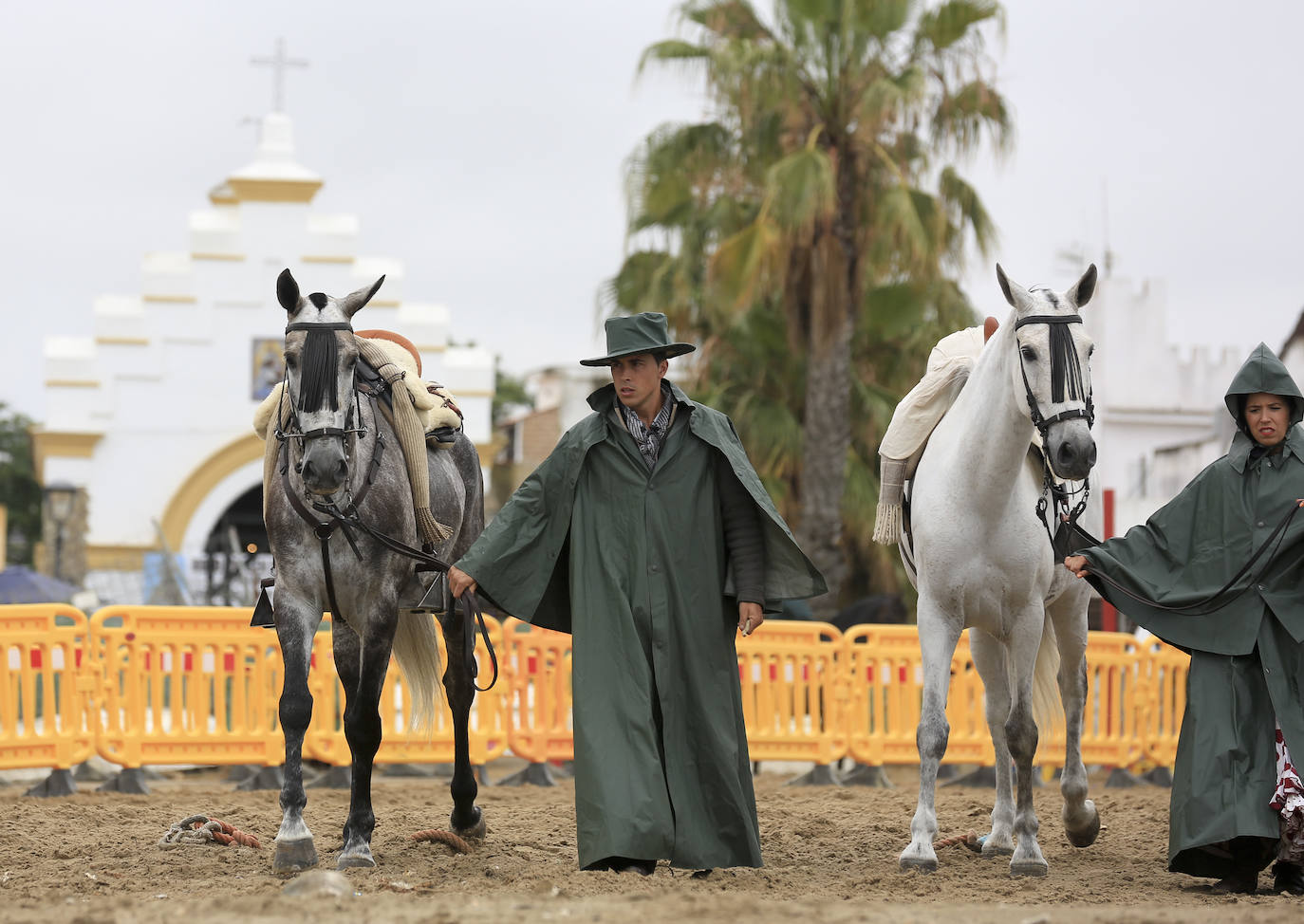 Fotos: Cádiz comienza la peregrinación a la aldea de El Rocío