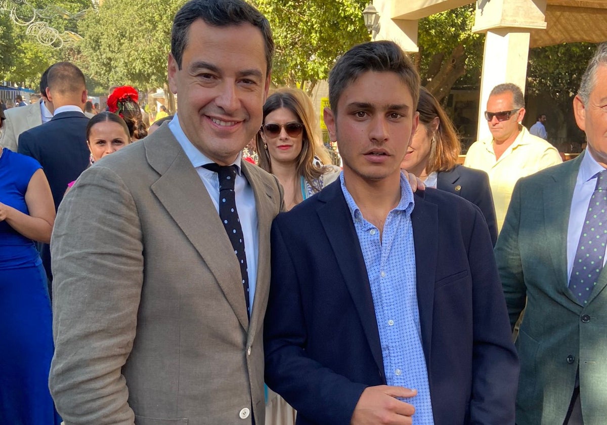 Luis Cabello, junto al presidente de la Junta, Juanma Moreno