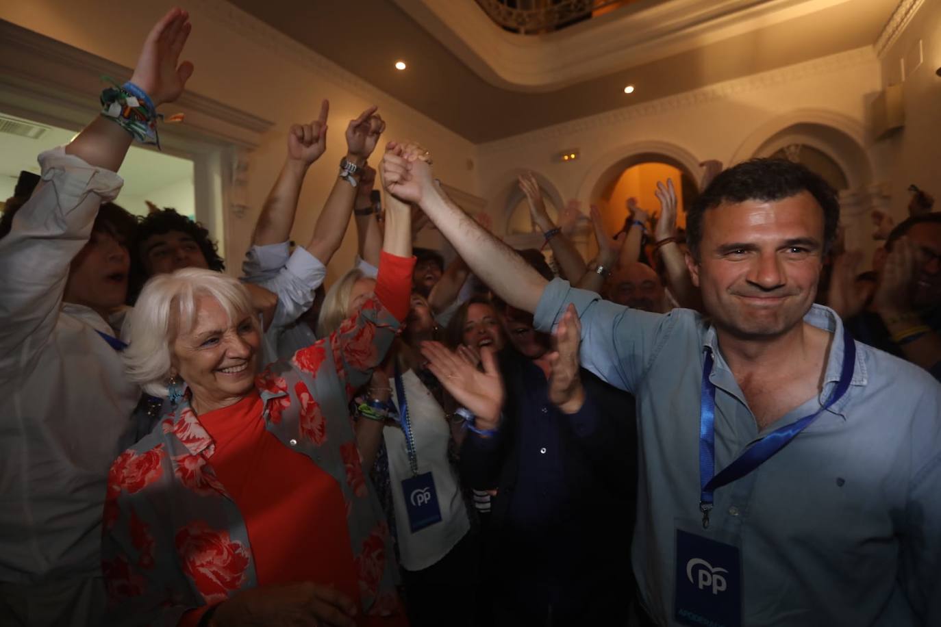 Fotos: Bruno García celebra la victoria del PP en Cádiz capital