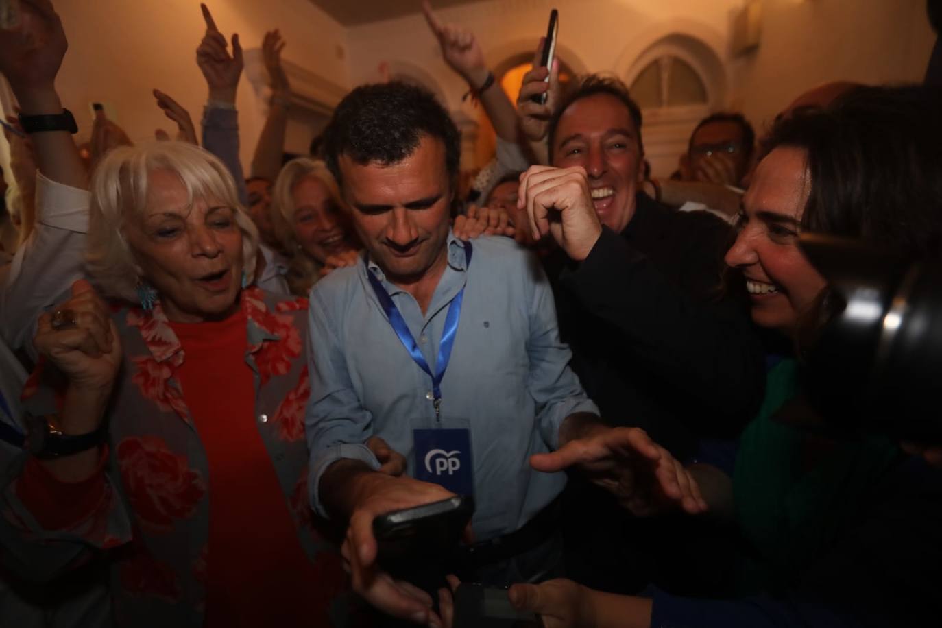 Fotos: Bruno García celebra la victoria del PP en Cádiz capital