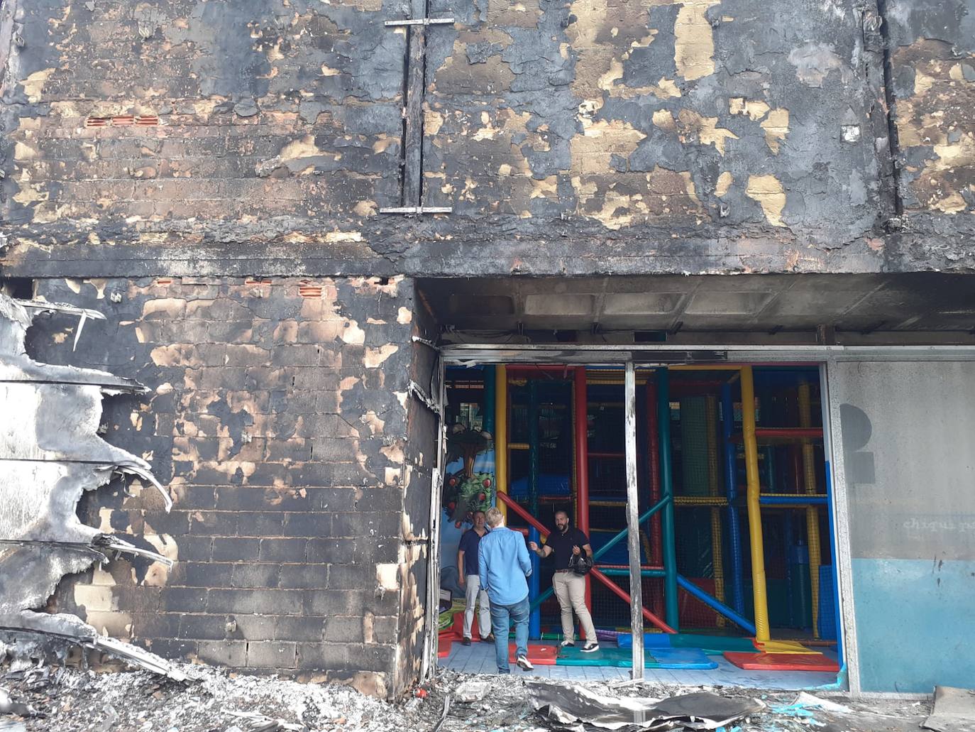 Fotos: Así ha quedado el Chikipark de Cádiz tras el incendio