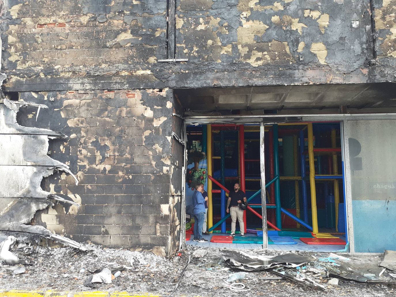 Fotos: Así ha quedado el Chikipark de Cádiz tras el incendio