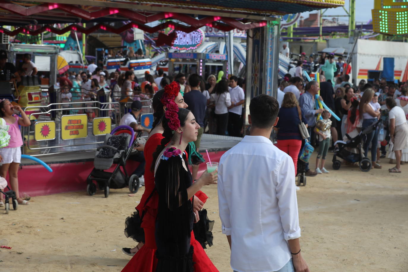 Fotos: La Feria de la Manzanilla ya luce con todo su esplendor