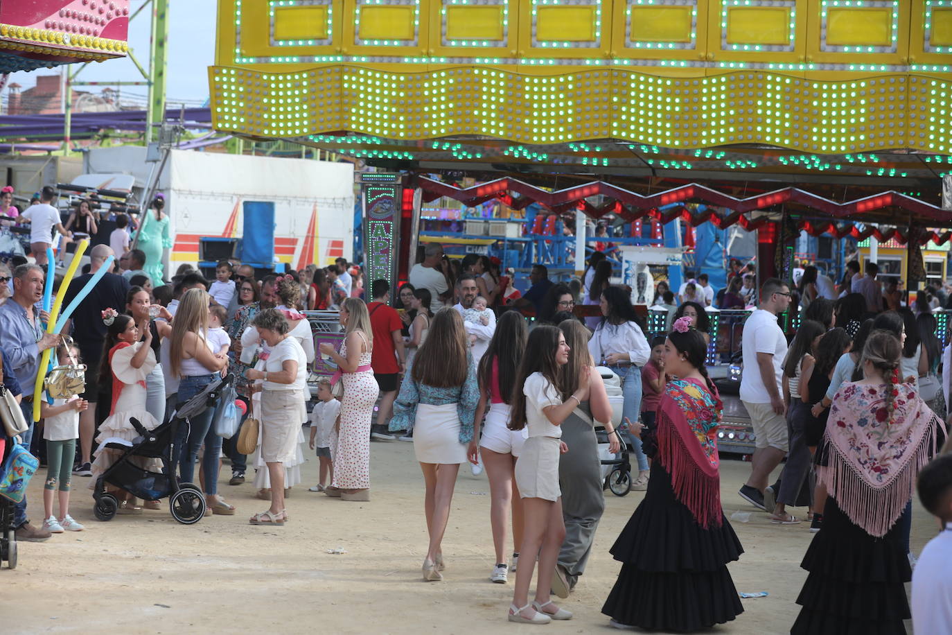 Fotos: La Feria de la Manzanilla ya luce con todo su esplendor