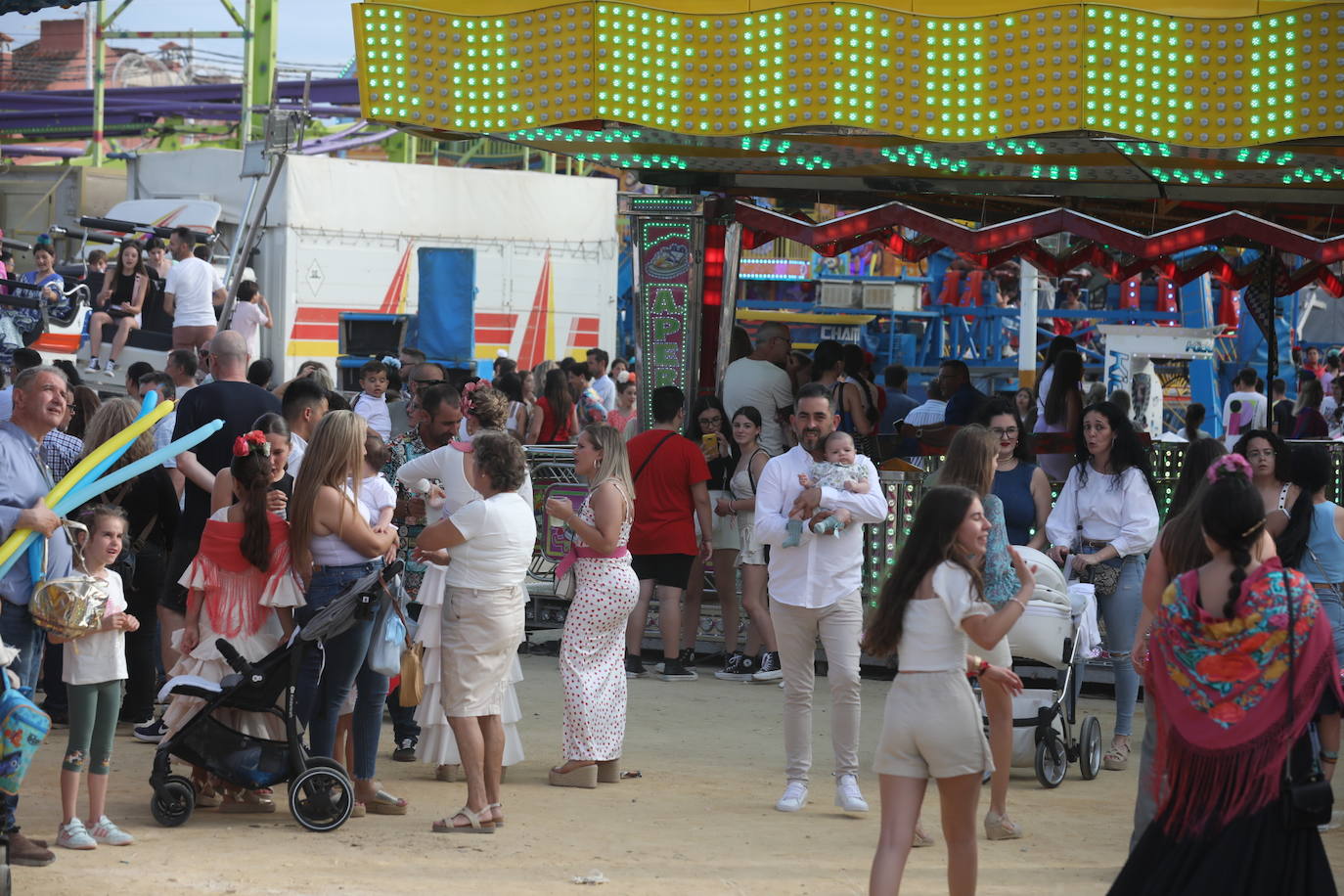 Fotos: La Feria de la Manzanilla ya luce con todo su esplendor