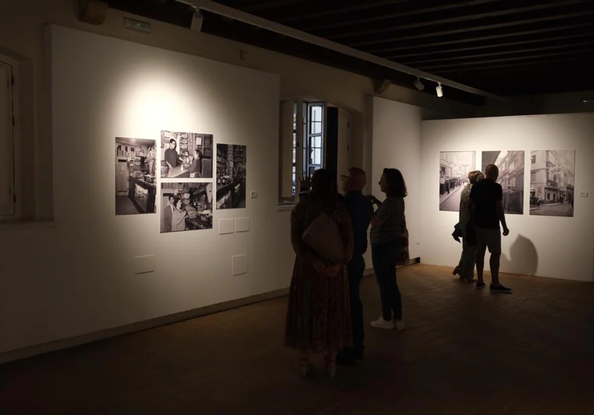 Exposición 'El comercio gaditano en los años 60. Fotografías de Duke y González'.