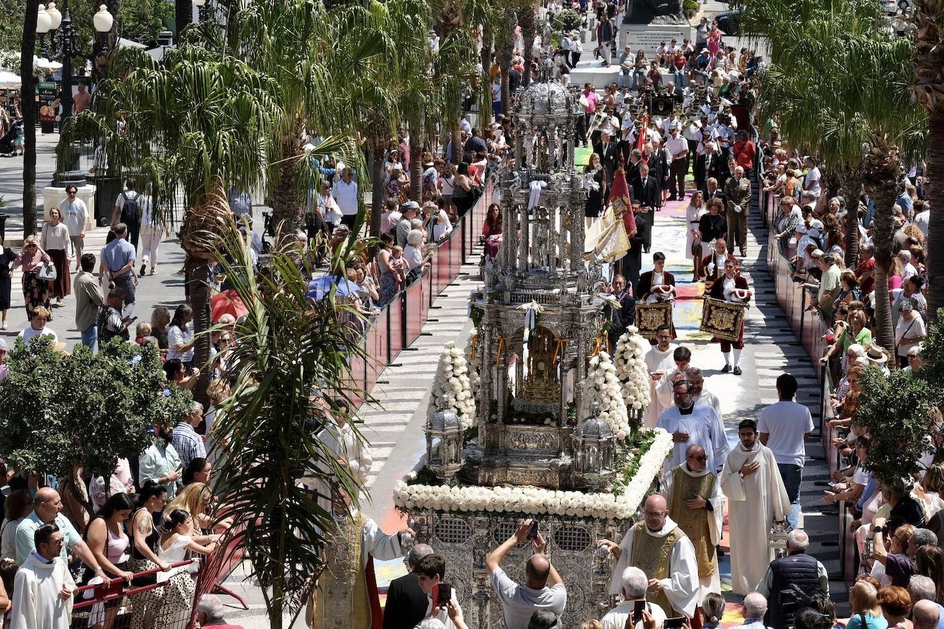 La procesión del Corpus Christi de Cádiz, en imágenes