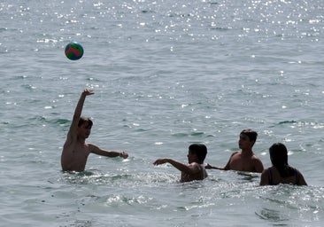 Una masa de aire africana desembarca en Cádiz y trae la primera gran ola de calor