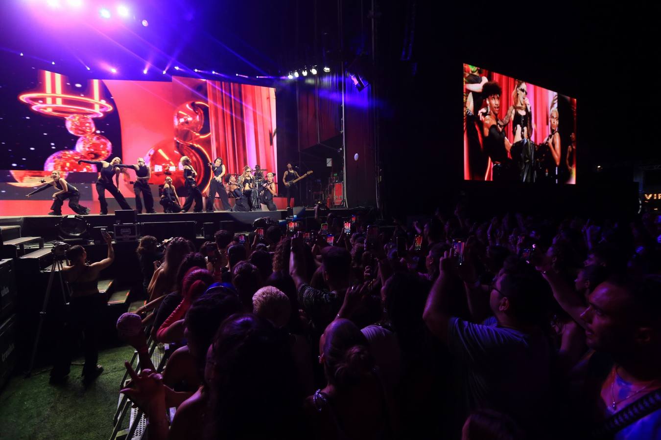 Tini enamora al joven público de Concert Music Festival