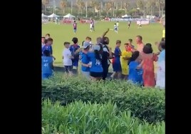 Pelea entre padres en un partido de fútbol base en Sotogrande