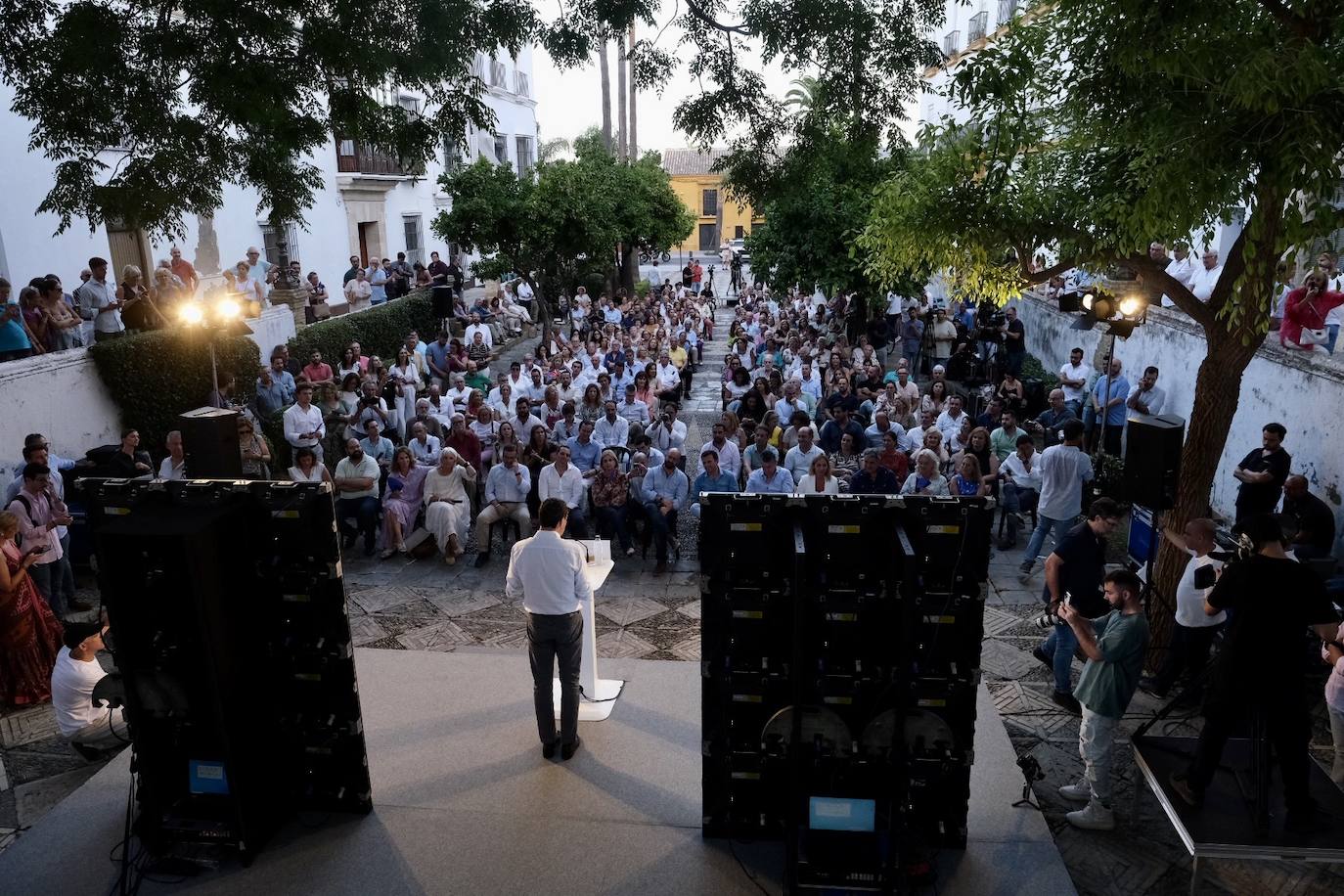 FOTOS: Juanma Moreno abre campaña en El Puerto
