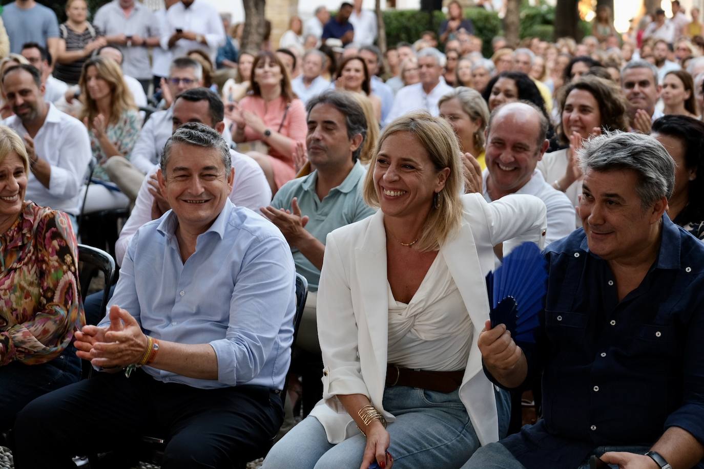 FOTOS: Juanma Moreno abre campaña en El Puerto