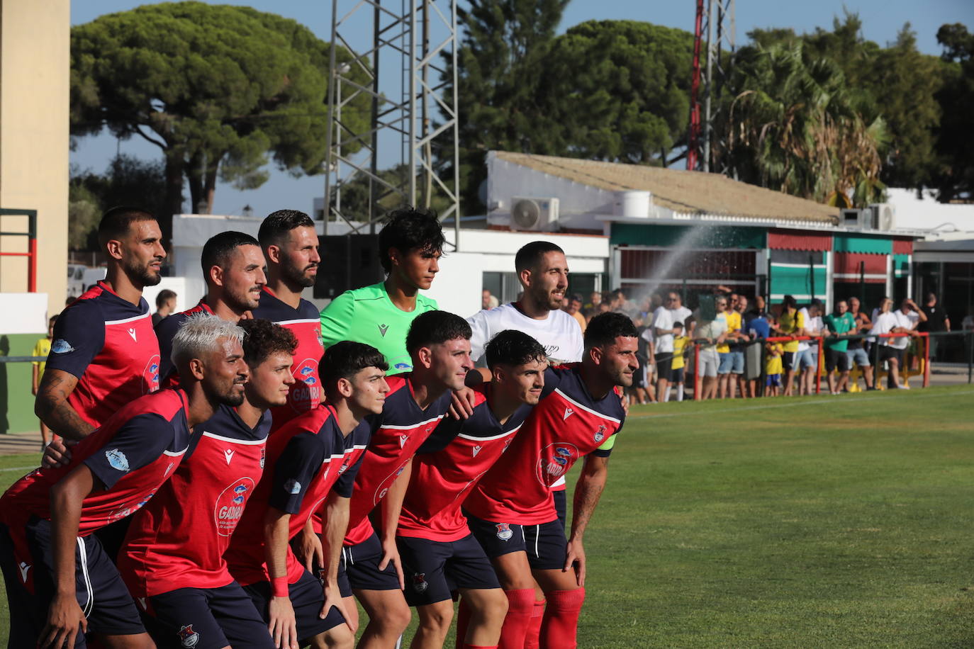 Fotos: El Cádiz CF juega su primer amistoso en Benalup ante el Barbate