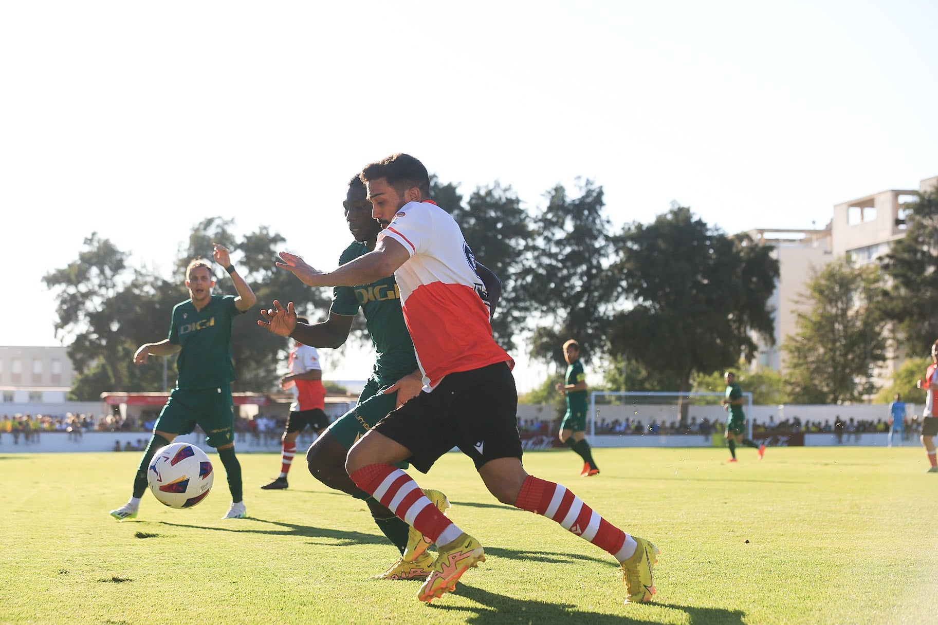 Fotos: El Cádiz golea al Chiclana (1-9)