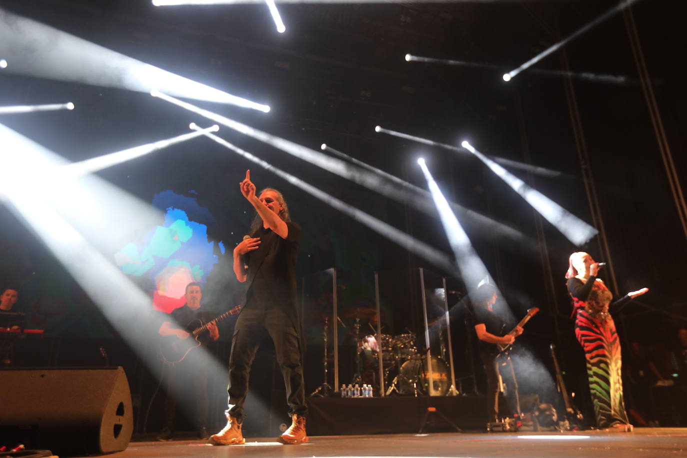 Fotos: La tecno rumba de Camela conquista el Concert Music Festival de Chiclana