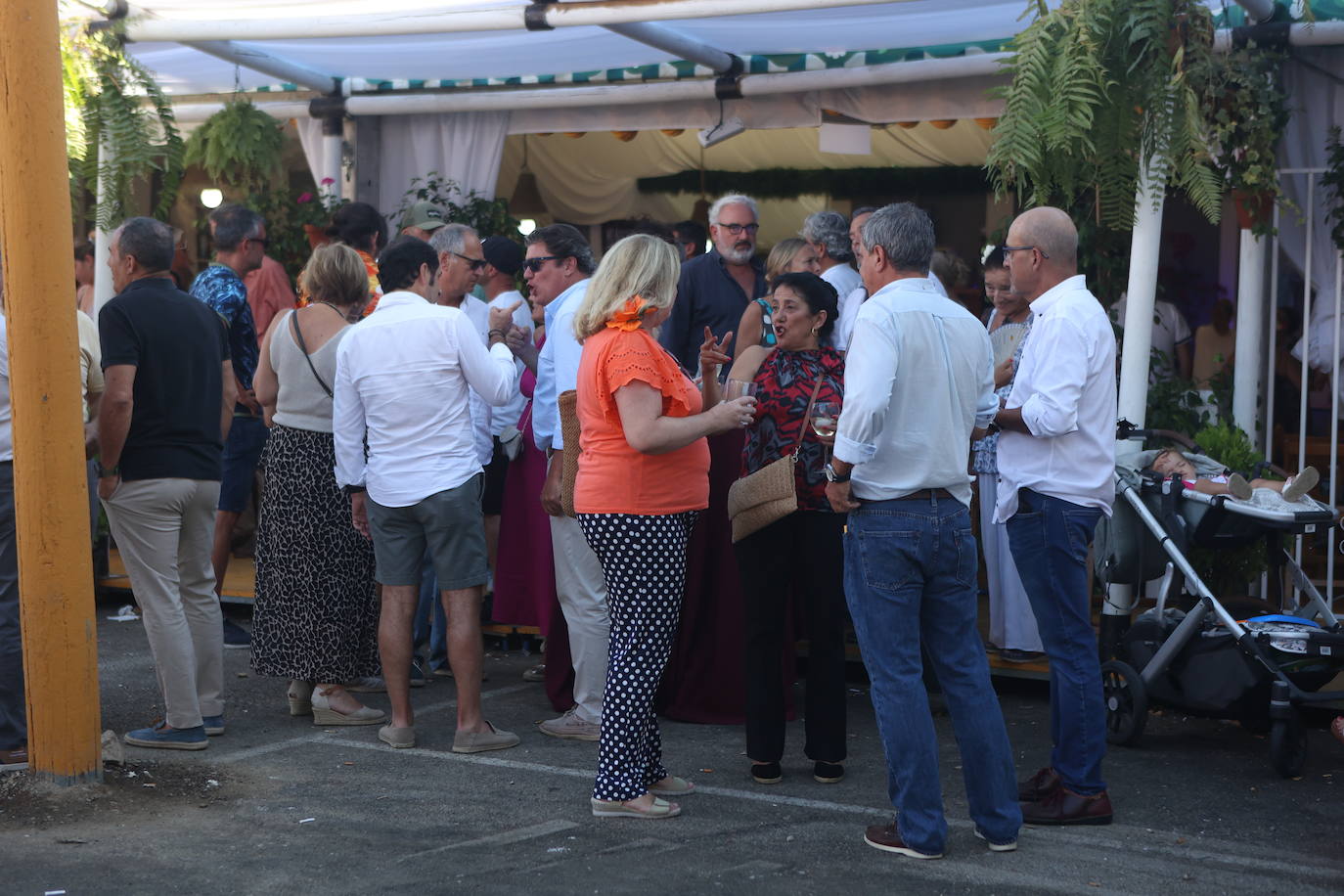 Fotos: Un gran sábado de playa resta fuelle a la Feria de San Fernando