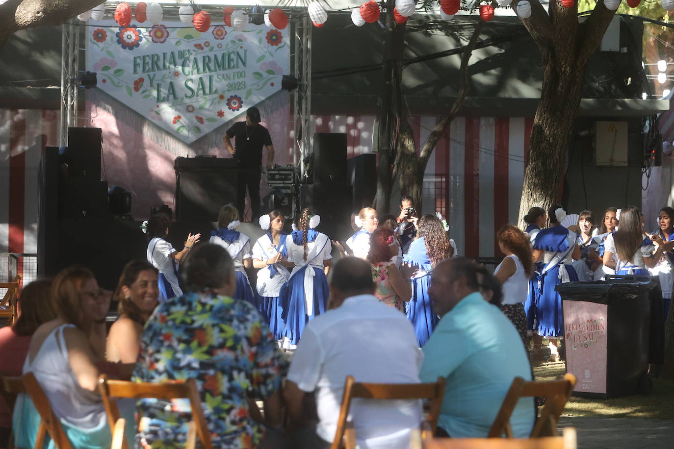 Fotos: Un gran sábado de playa resta fuelle a la Feria de San Fernando