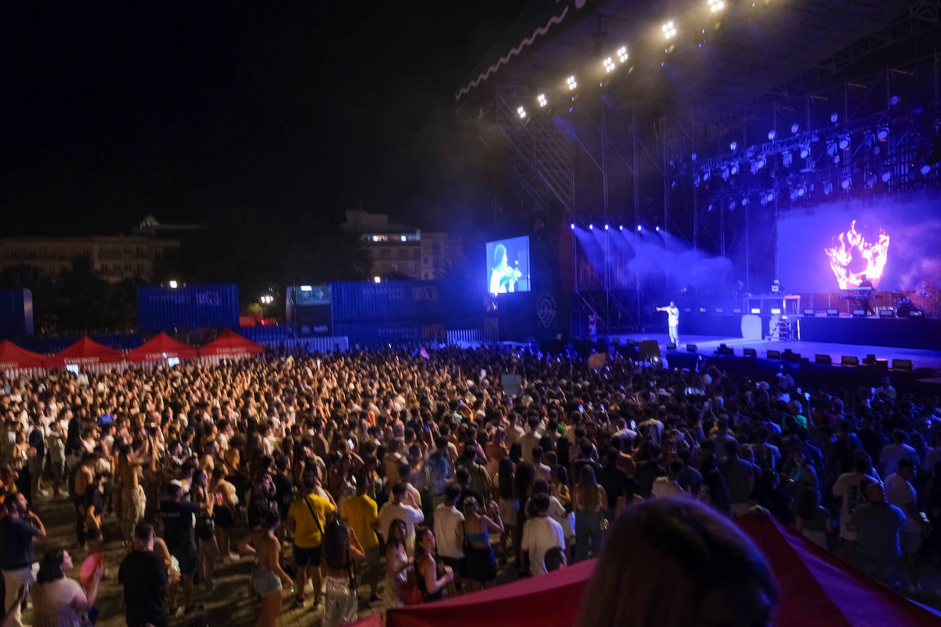 FOTOS: El latino Myke Towers eleva la temperatura con un gran concierto en Cádiz