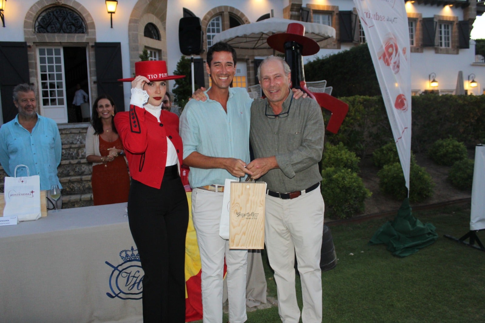 Salvador Garzón Ternero junto a José Manuel Martín de Montesierra