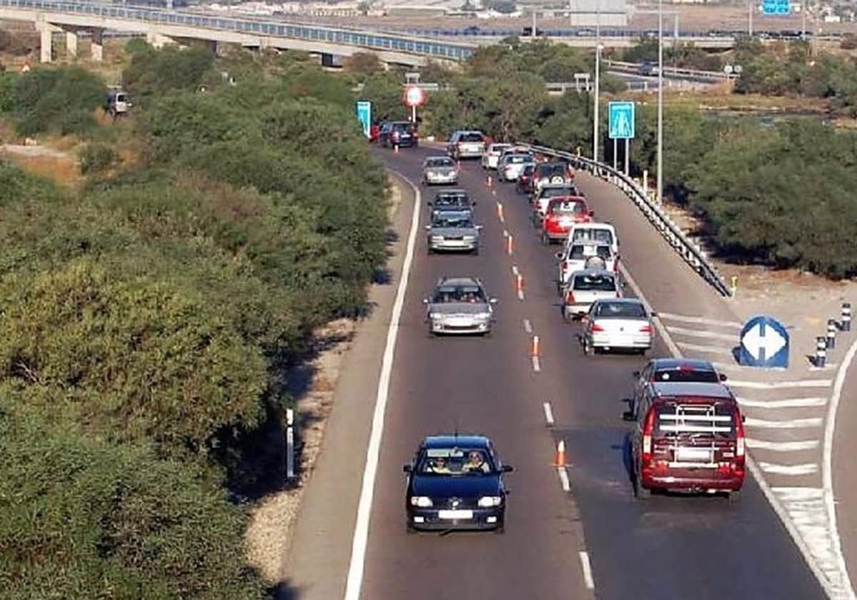 Muere un conductor tras sufrir un infarto y chocar contra otro coche en Tres Caminos