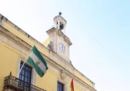 Jerez repartirá 5.000 botellas de agua entre todos los miembros de colegios electorales