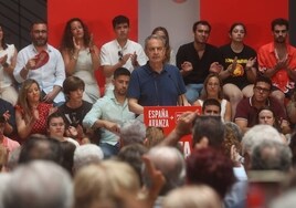 Zapatero avisa al PP: «Quien va a seguir yendo en el Falcon va a ser Pedro Sánchez»