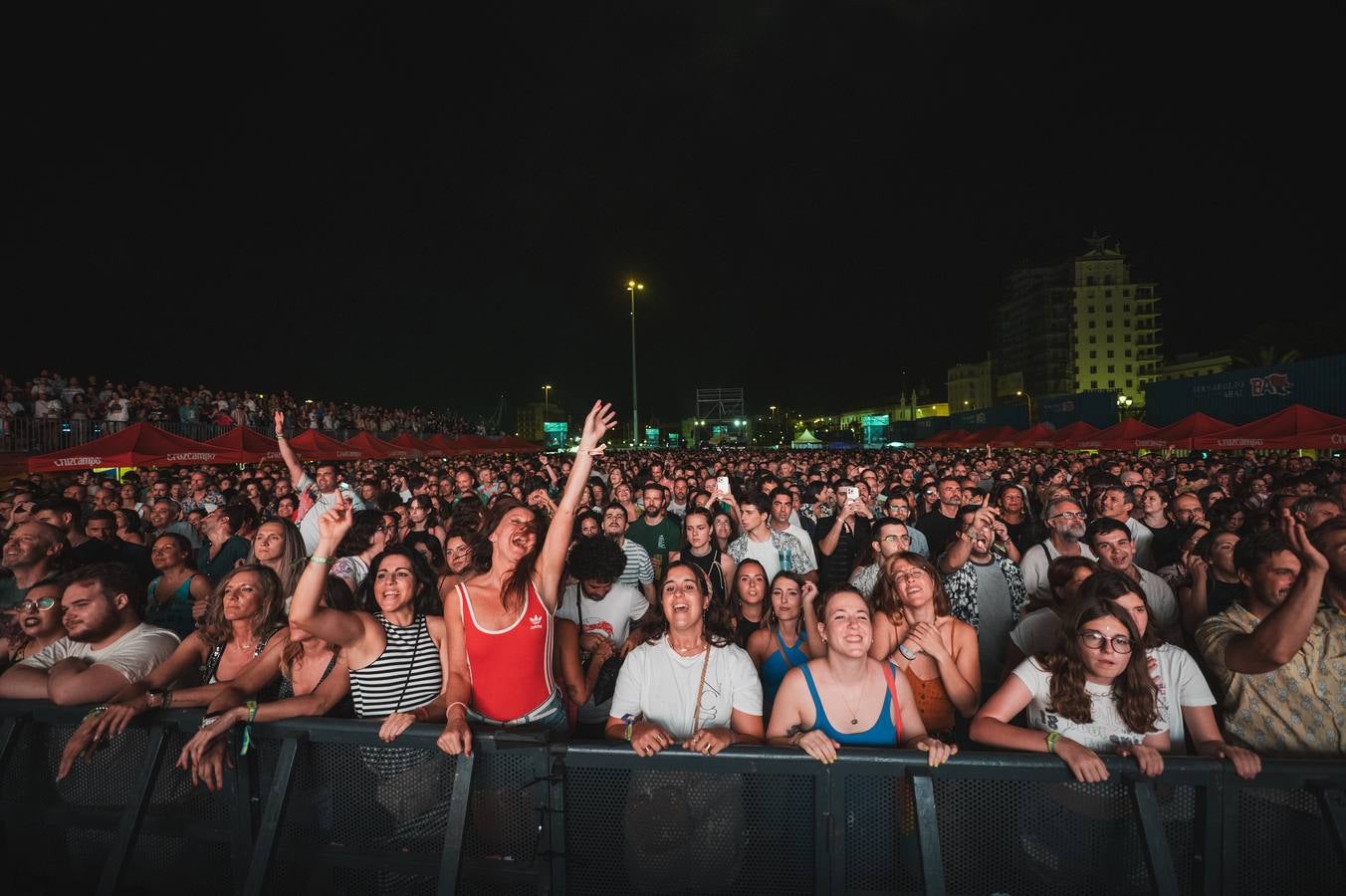 Fotos: Dani Fernández, La Casa Azul... así vibró el muelle de Cádiz