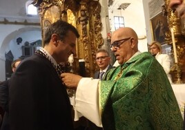 El alcalde de Cádiz, Bruno García, ya es hermano nato del Nazareno de Santa María