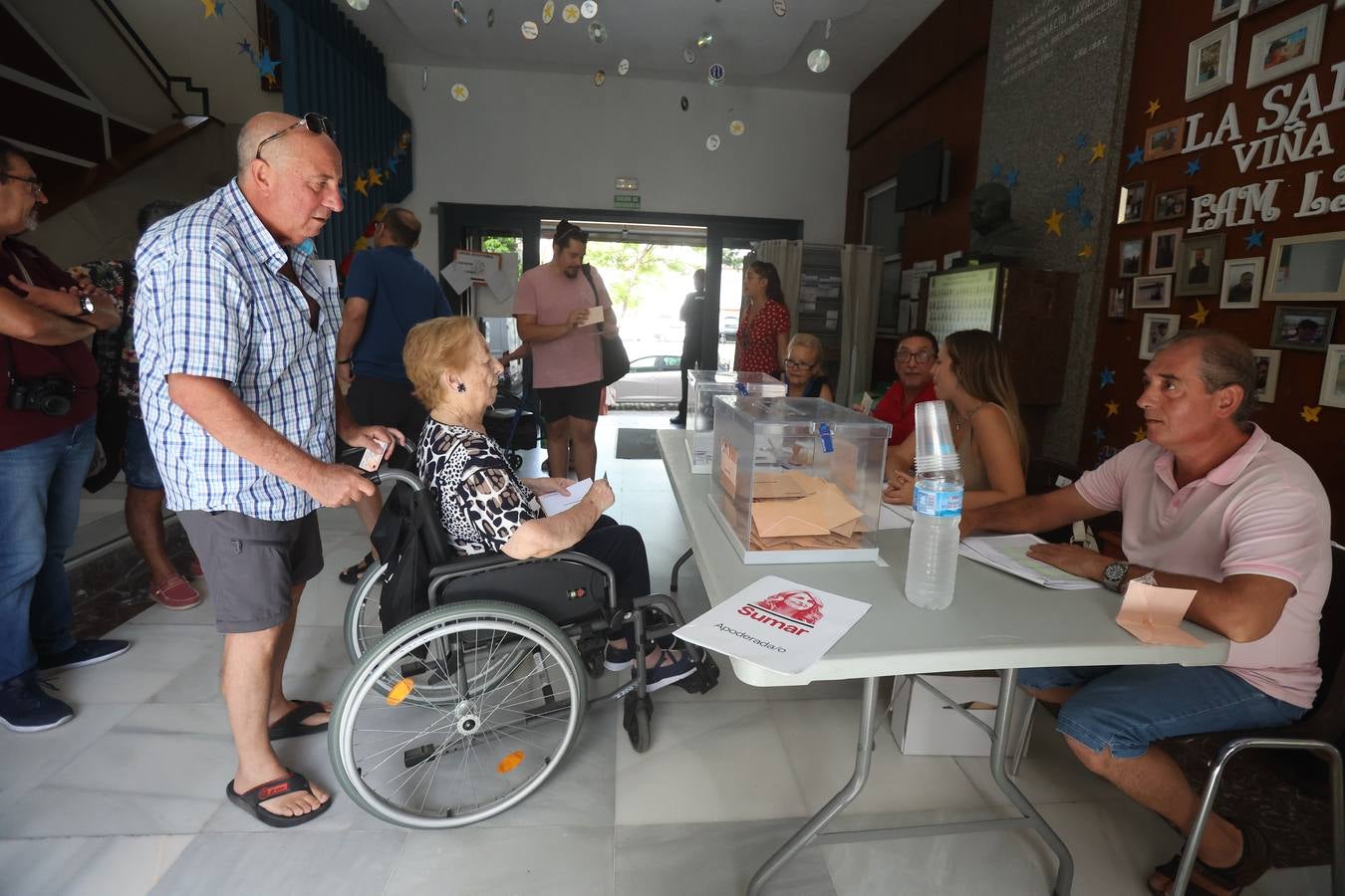 Fotos: Ambiente playero en una jornada electoral decisiva