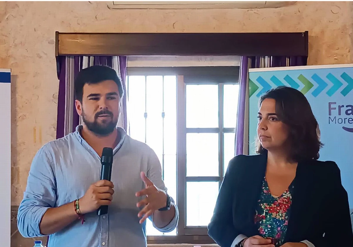 Fran Moreno, nuevo delegado de Agricultura, con Carmen Sánchez, delagada de Fomento.