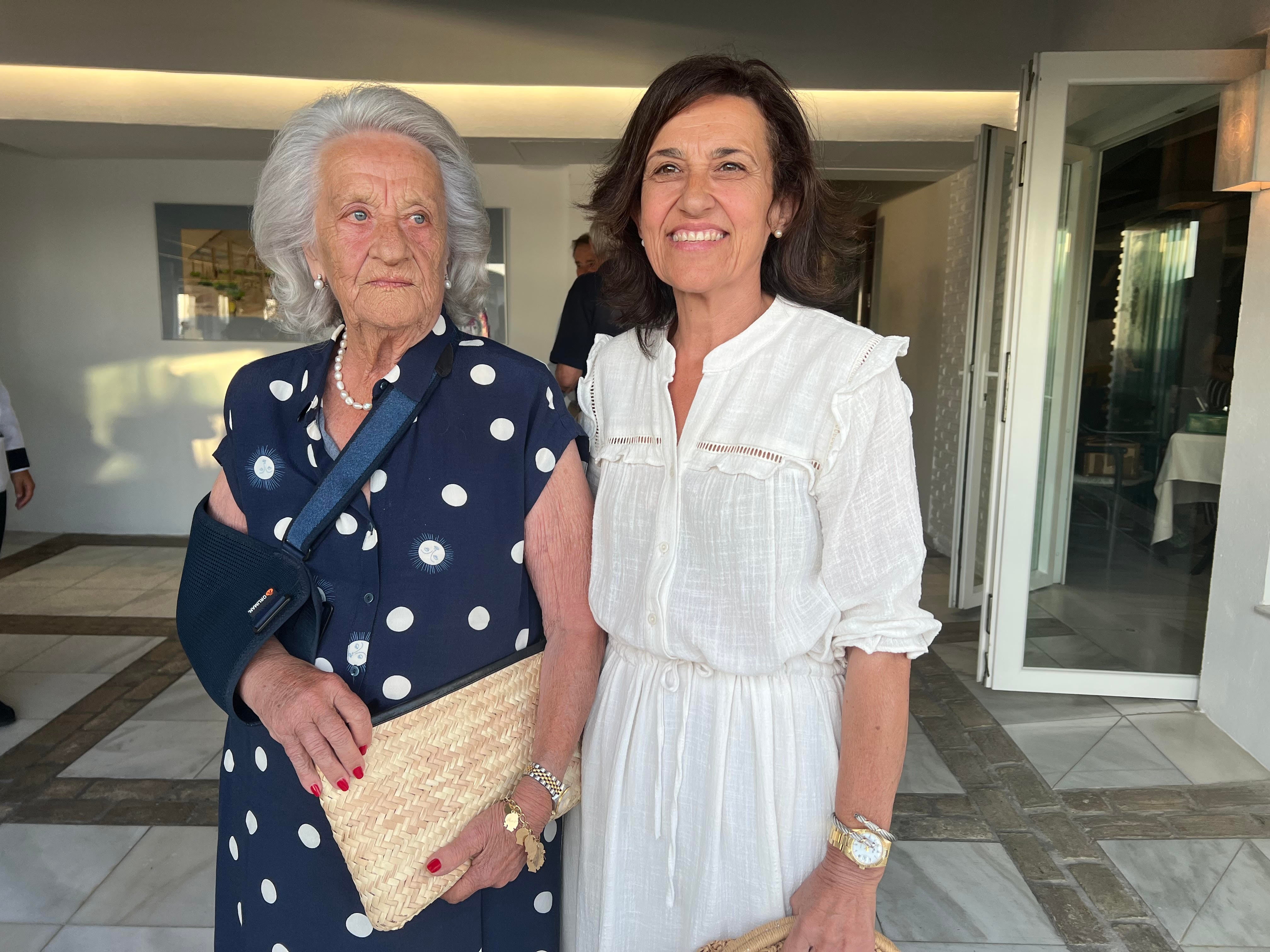 Elisa Osborne Domecq y Elisa Álvarez - Campana Osborne