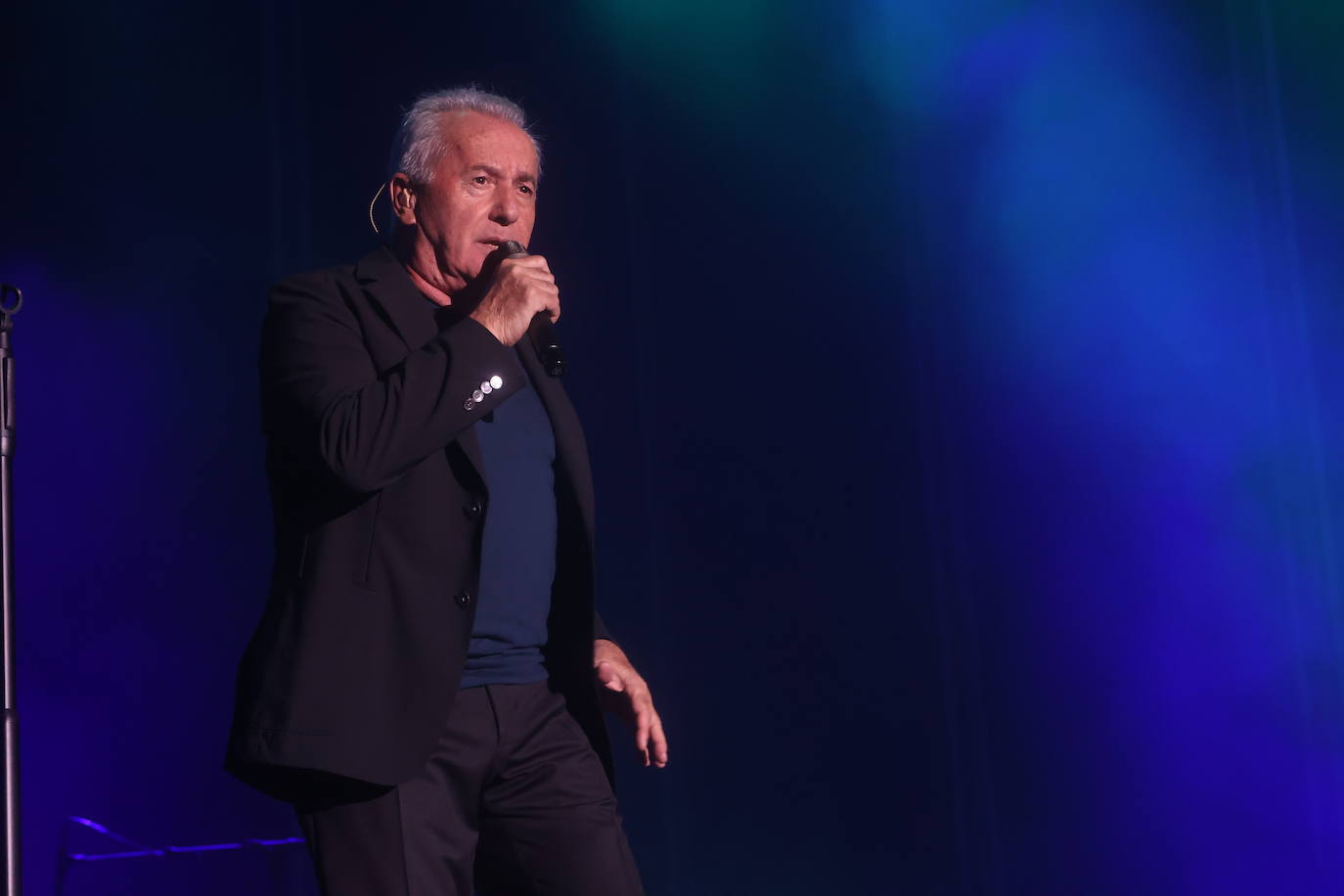 Fotos: Víctor Manuel hace latir Chiclana con recuerdos de una vida