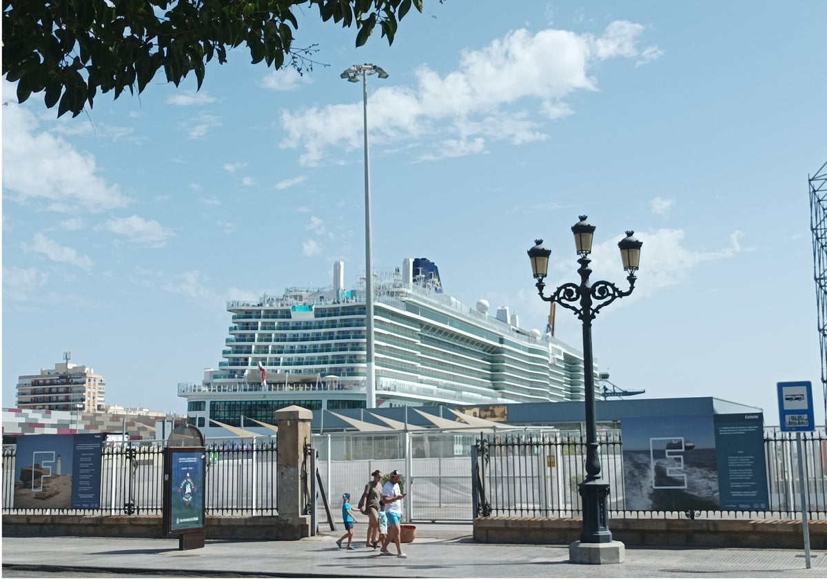 Los cruceros son otra de las vías por donde entra el turismo internacional