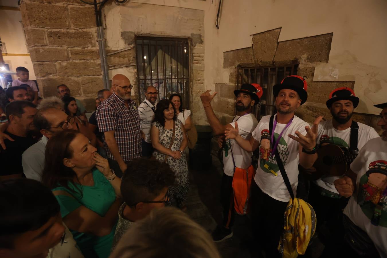 Grandes coplas en el regreso del Carnaval de verano a Cádiz