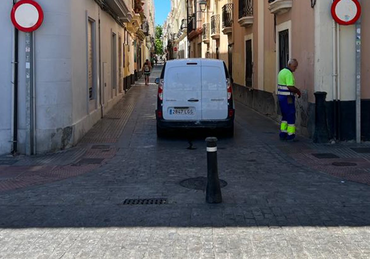 El Ayuntamiento responde a Adelante Izquierda Gaditana: No se ha abierto al tráfico ni Veedor ni plaza de Fragela