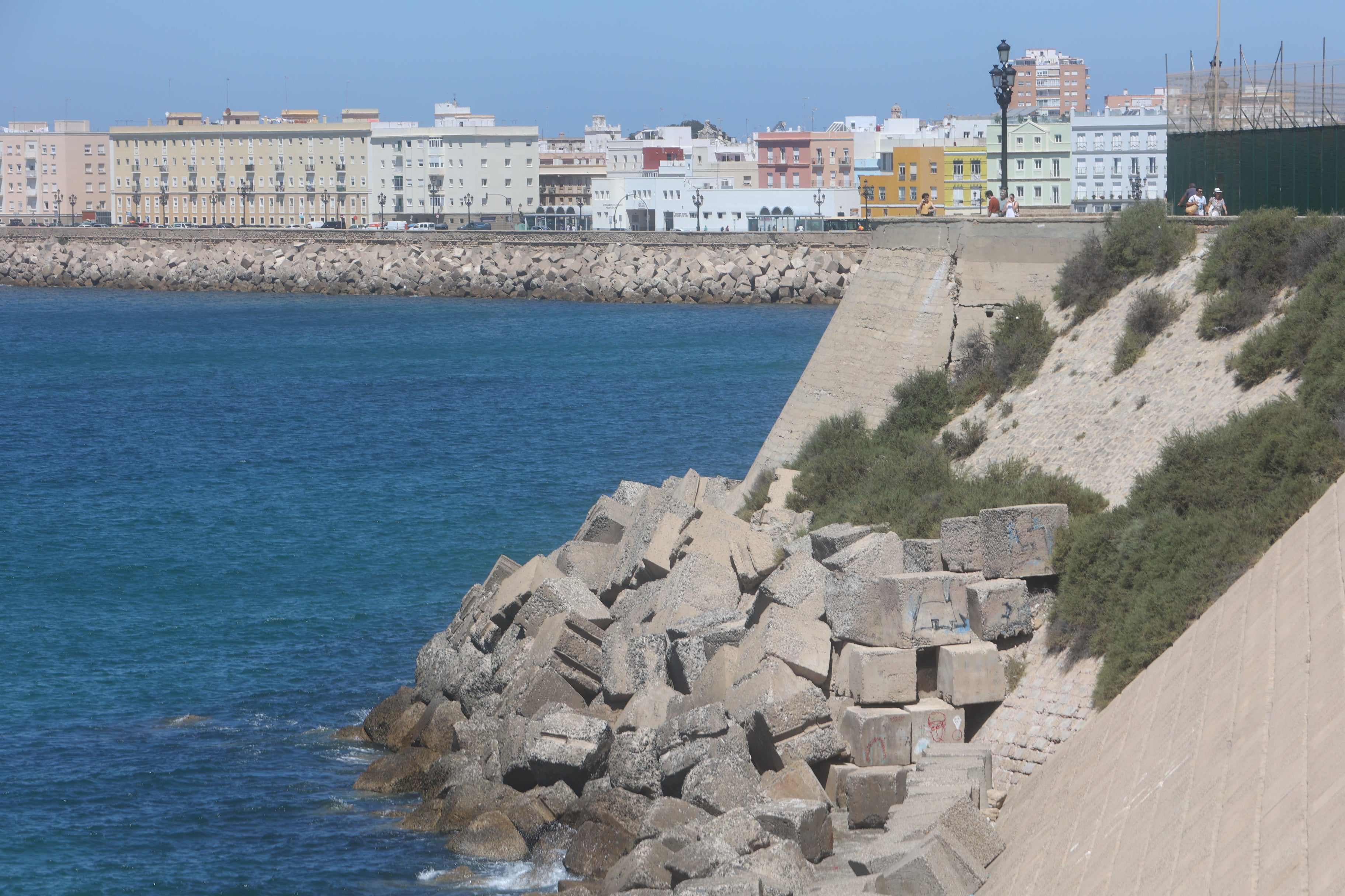 Fotos: El estado de las murallas de Cádiz