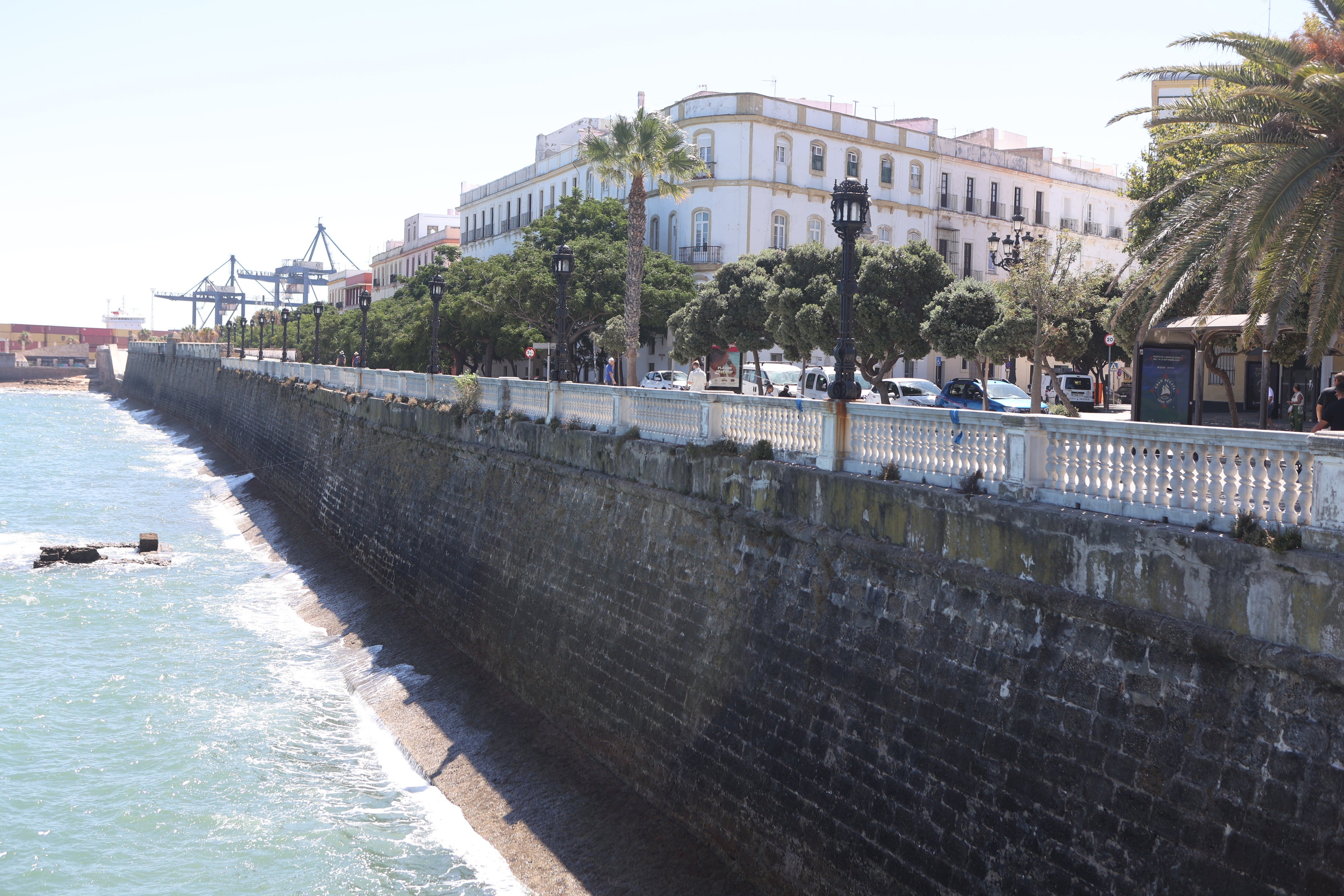 Fotos: El estado de las murallas de Cádiz