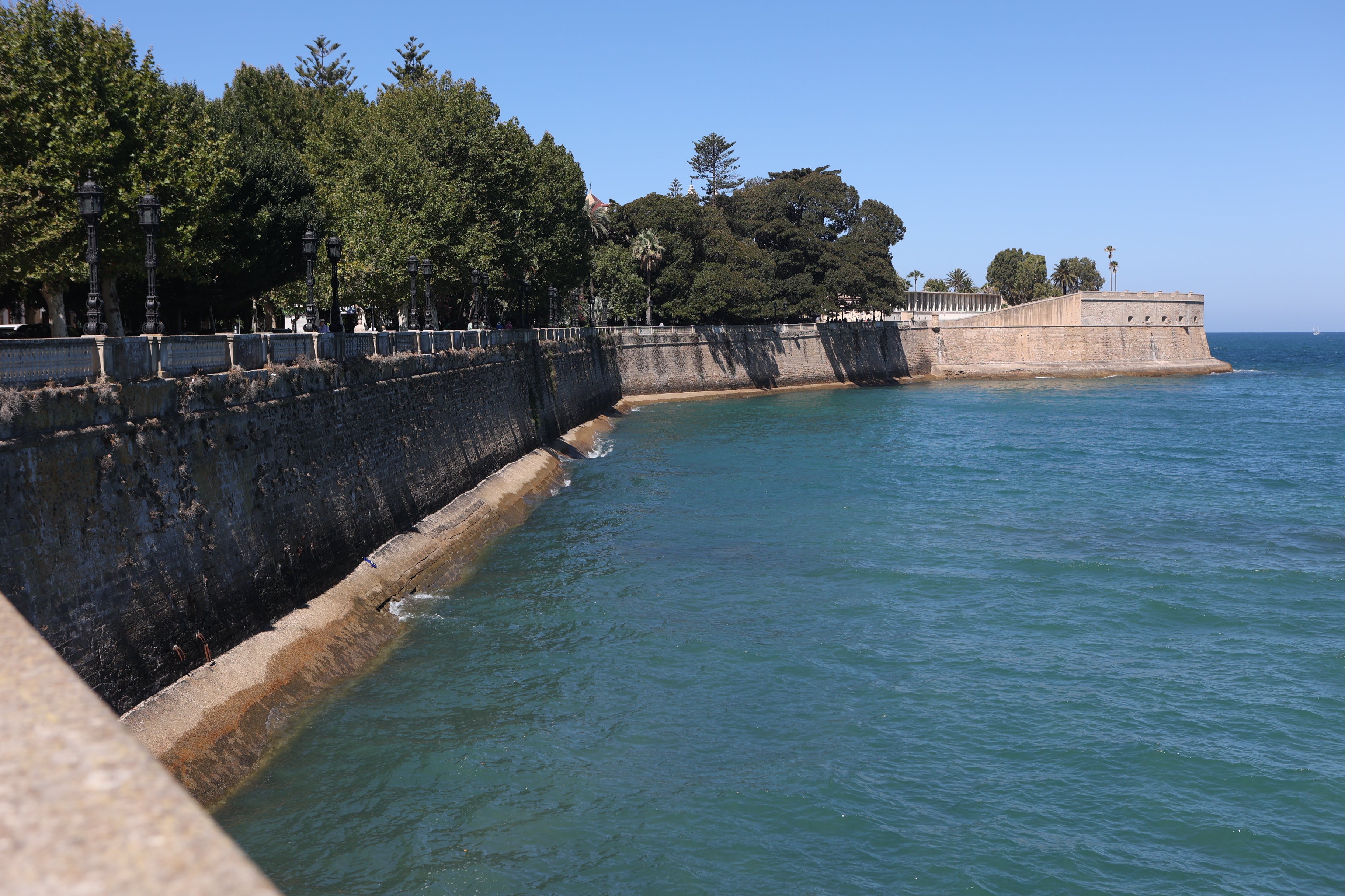 Fotos: El estado de las murallas de Cádiz