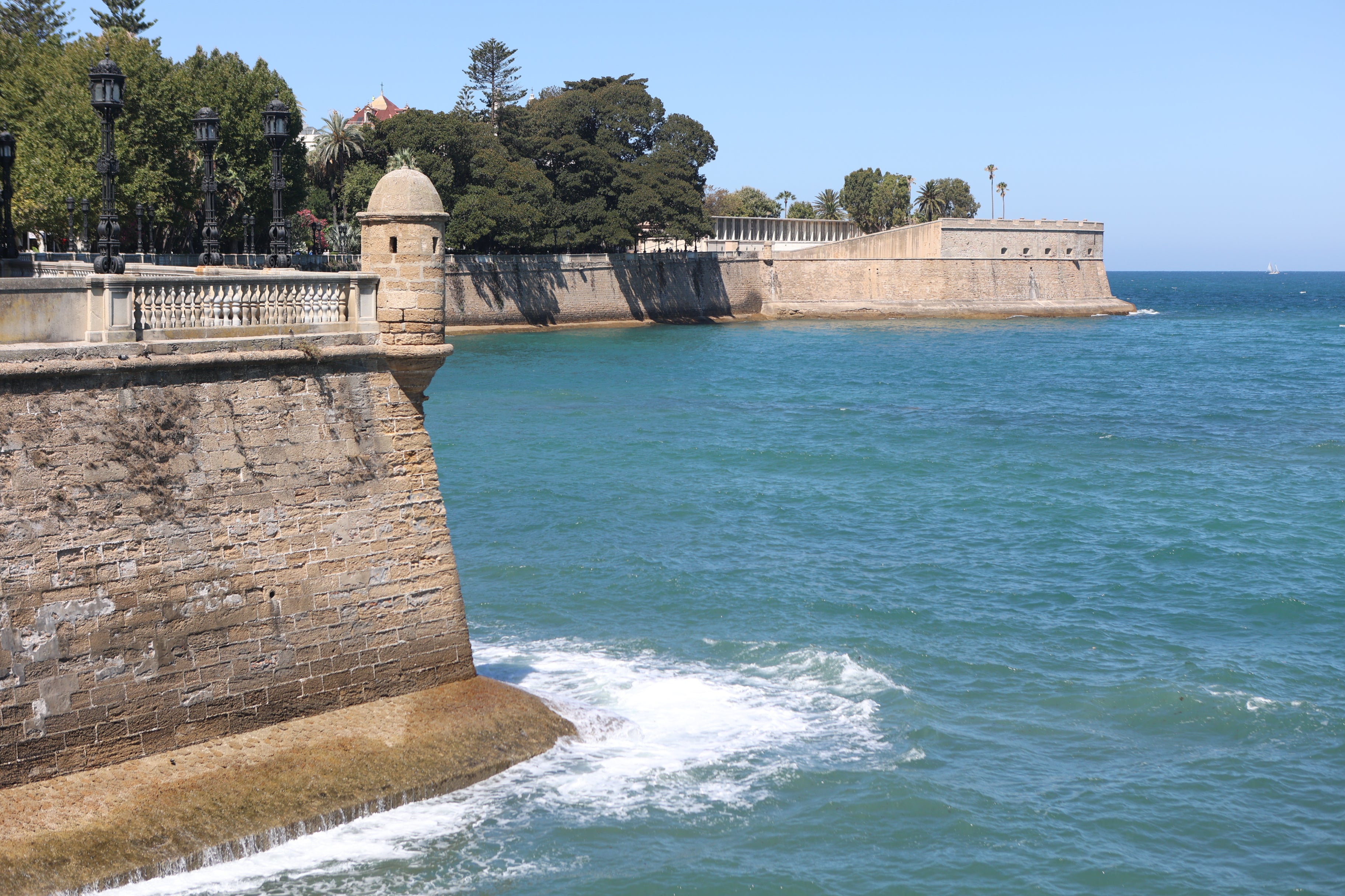 Fotos: El estado de las murallas de Cádiz