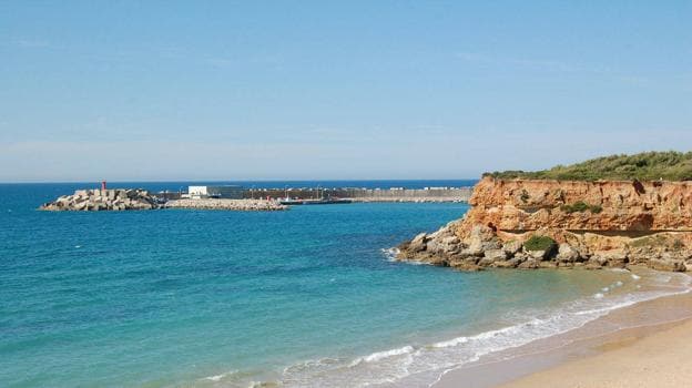 Tres calas paradisíacas de Cádiz para cuando haga viento de Levante