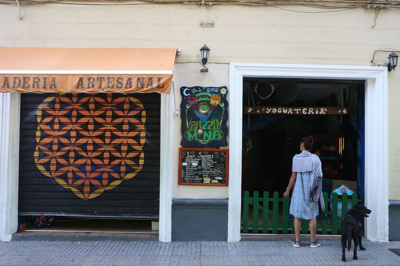 Apagón: Cádiz se queda sin luz durante más de una hora con perjuicios para la hostelería y los hogares