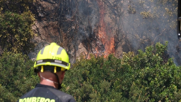 Fotos: el incendio en las Canteras de Puerto Real, en imágenes