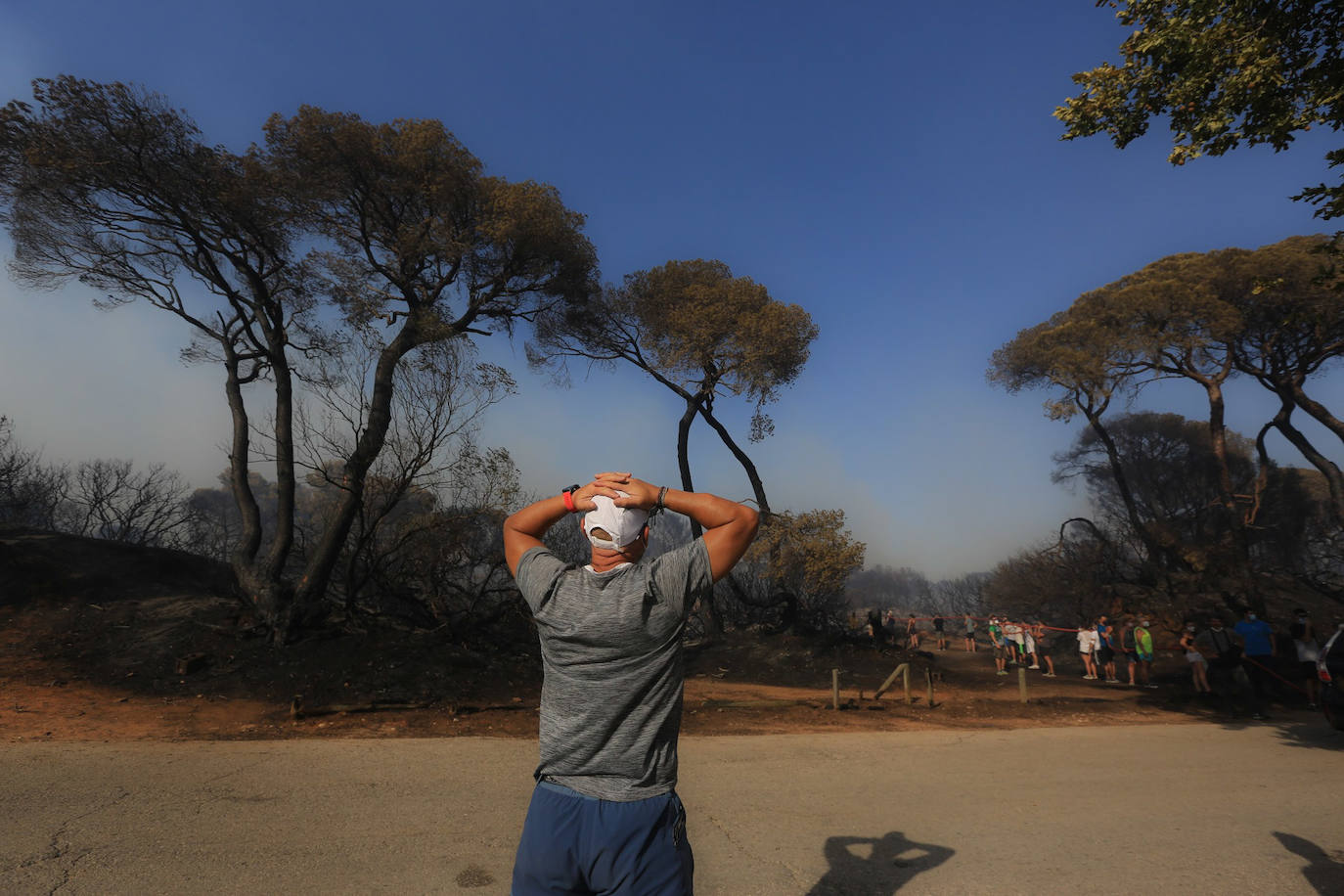 Fotos: la lucha de los vecinos de Puerto Real contra el incendio