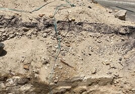 La aparición de supuestos restos arqueológicos paraliza unas obras de reurbanización en La Línea