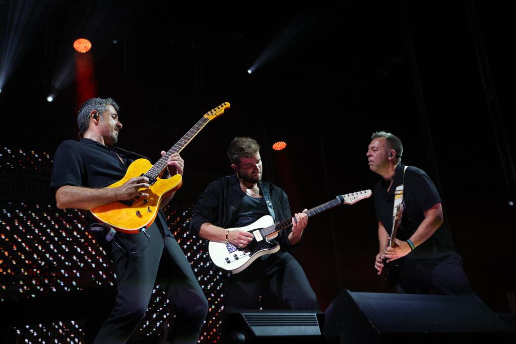Fotos: La sensibilidad de Pablo Alborán seduce al público de Chiclana