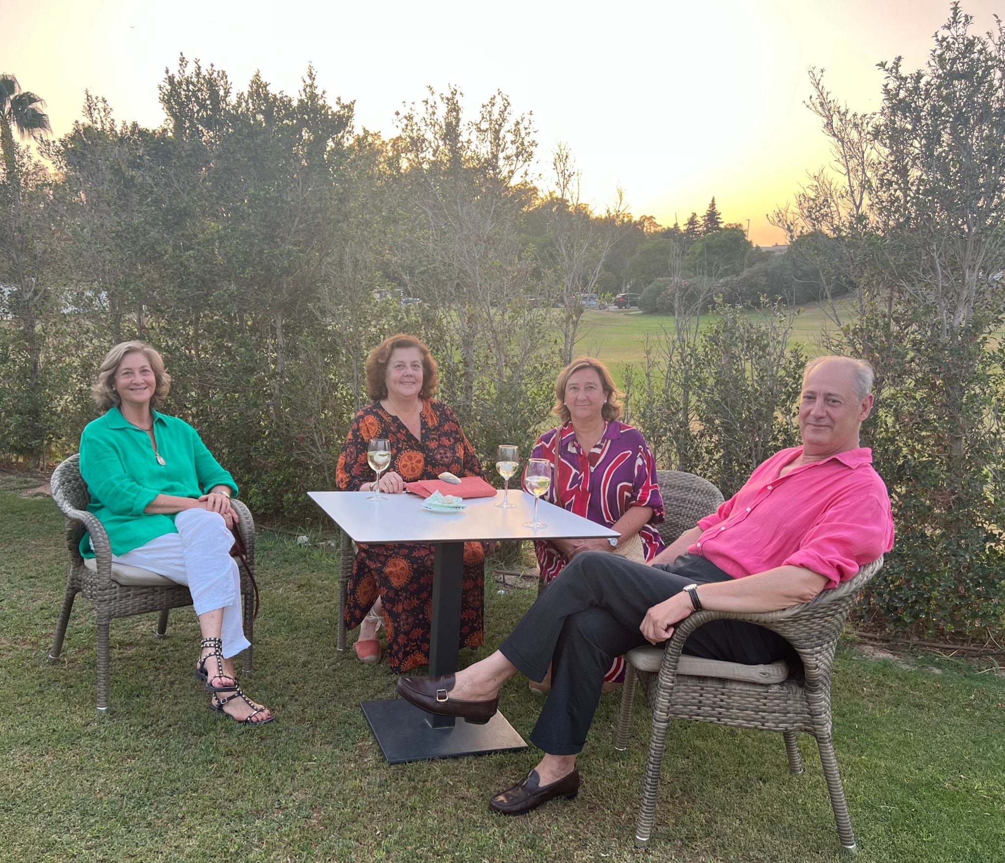 Pili Dávila Ybarra, María Dávila Ybarra, Patricia Dávila Ybarra y Luis Rufino